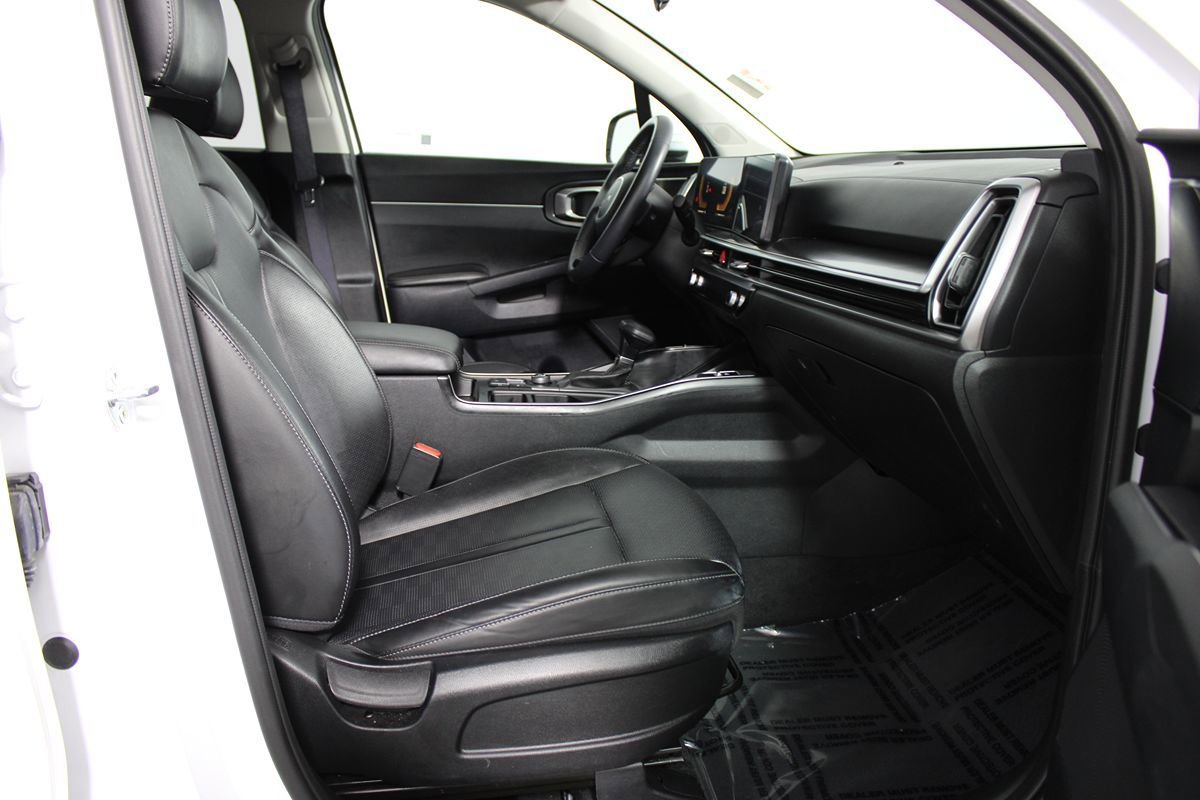 Used 2024 Kia Sorento S FWD image 20