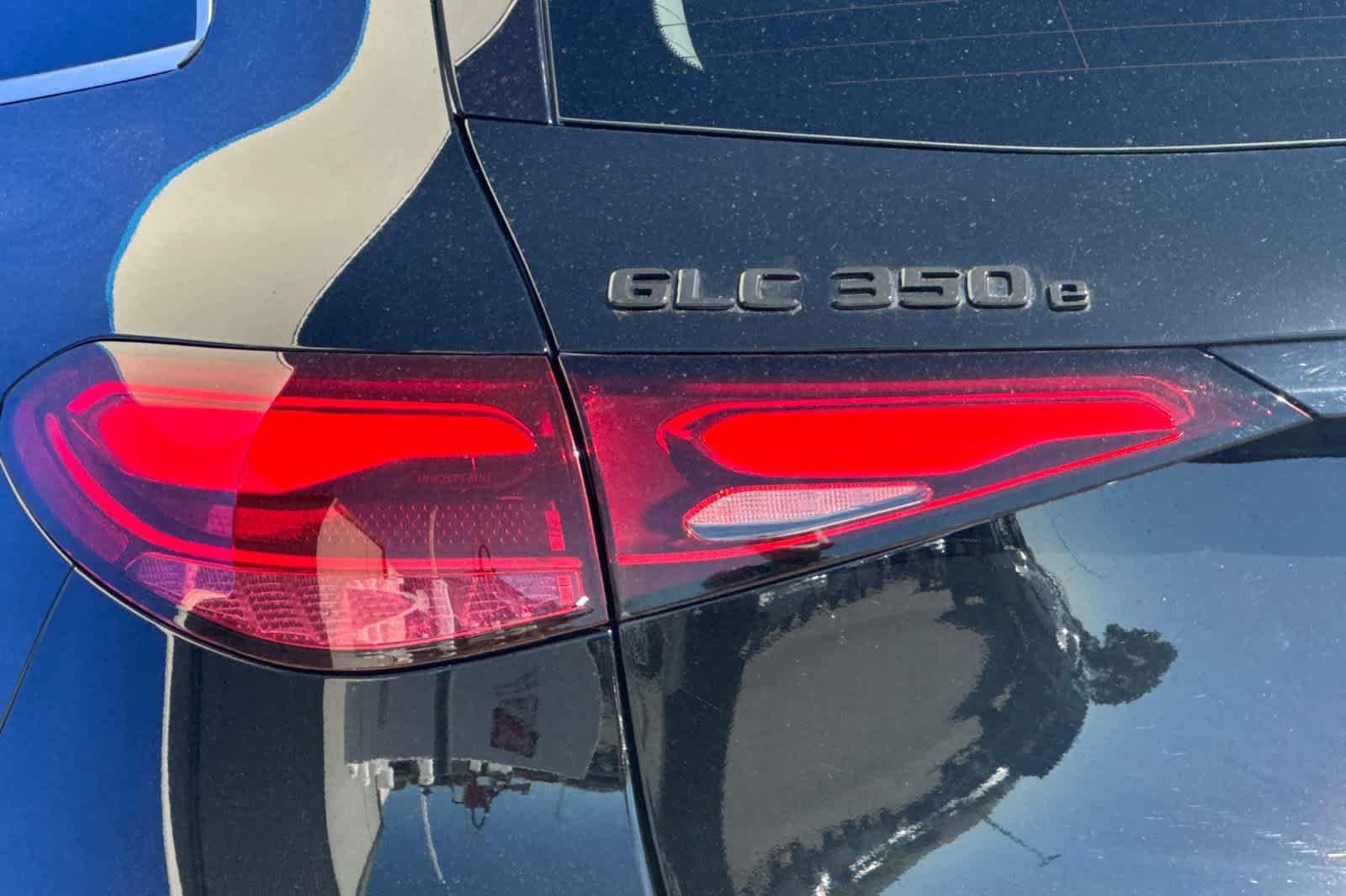 Used 2025 Mercedes-Benz GLC 350e 4MATIC image 29