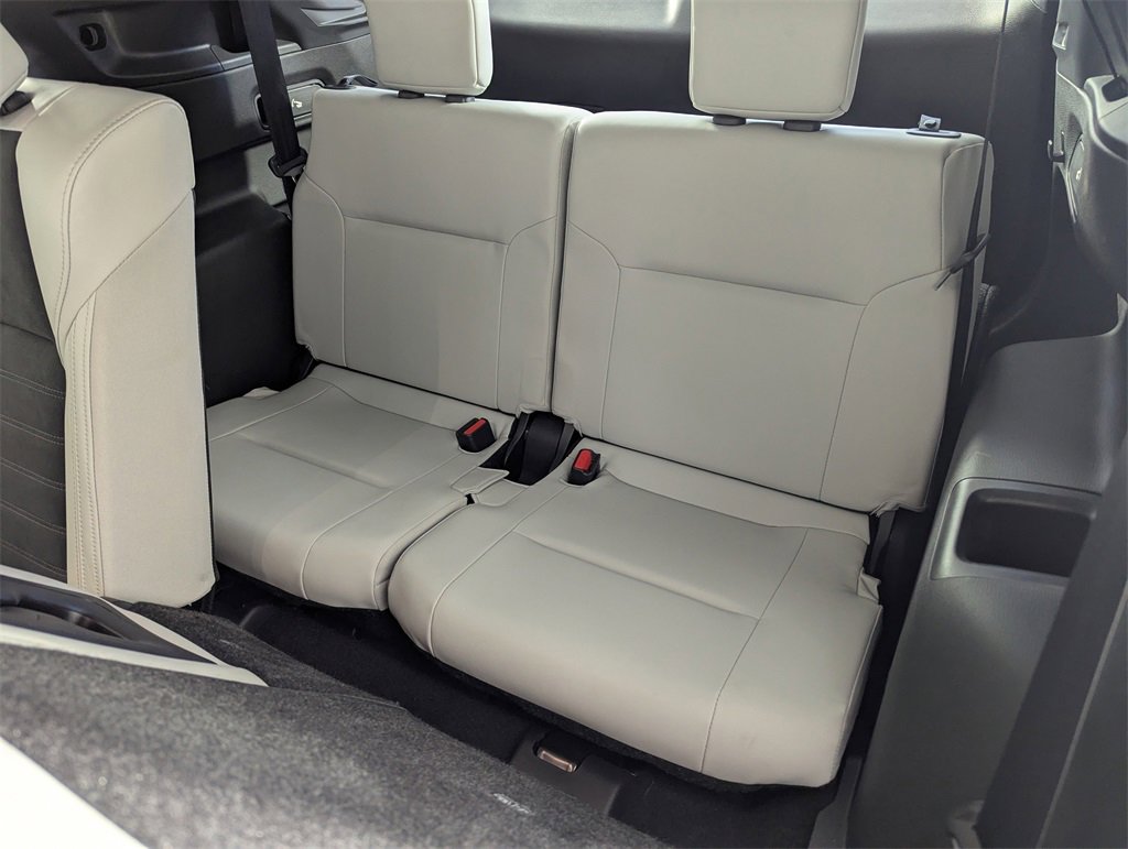 Used 2025 Mitsubishi Outlander SE image 30