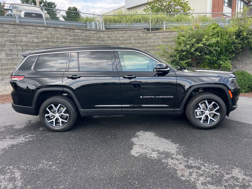 New 2025 Jeep Grand Cherokee L Limited image 6