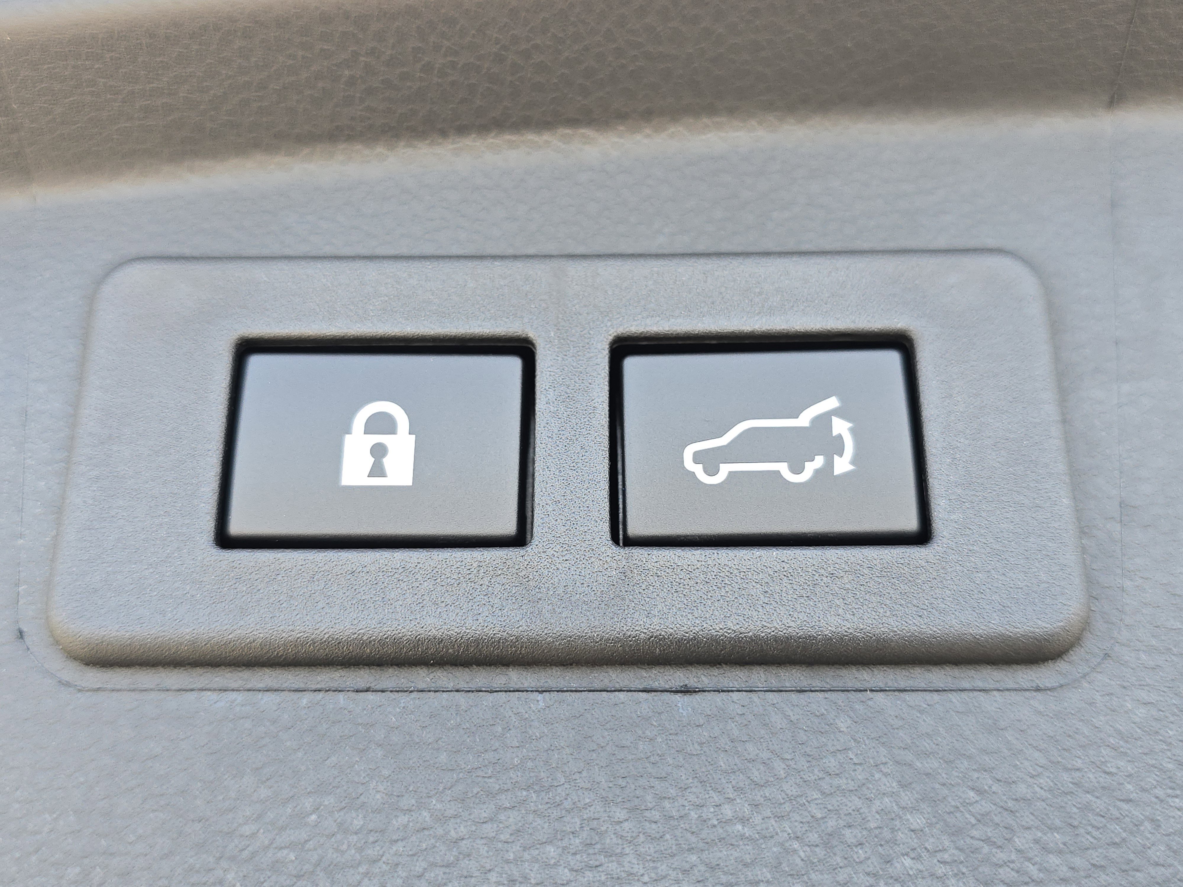 New 2025 Subaru Outback Premium image 15