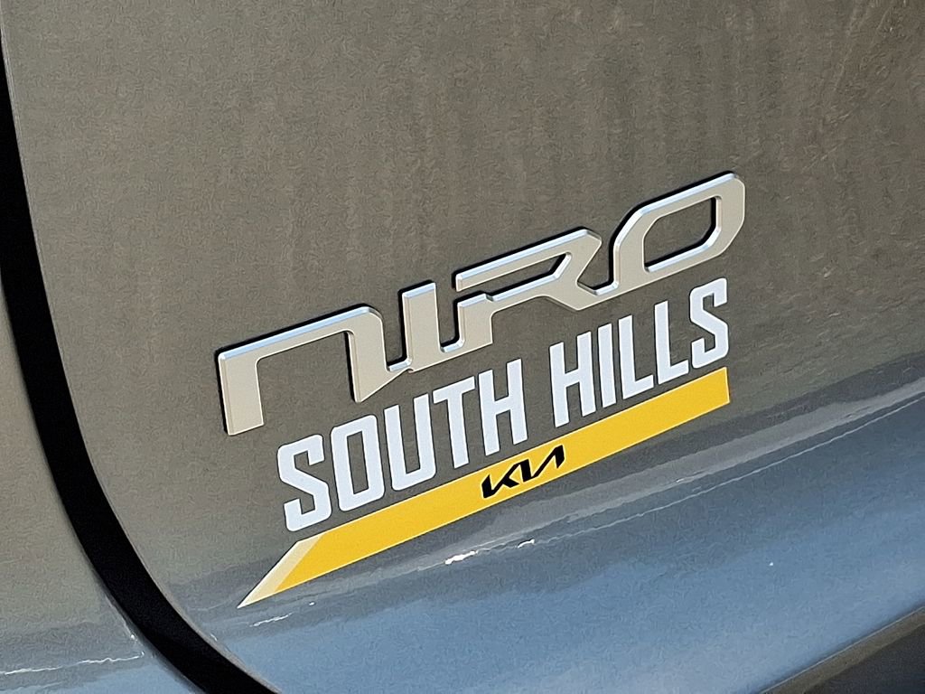 New 2025 Kia Niro EX image 21
