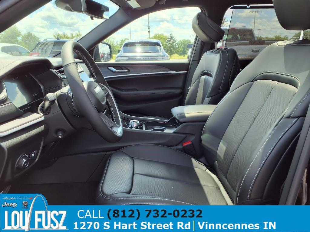 New 2025 Jeep Grand Cherokee L Limited w/ Luxury Tech Group II image 13