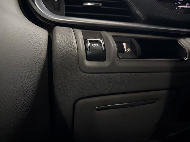 Used 2013 Cadillac XTS Luxury w/ Driver Awareness Package image 21