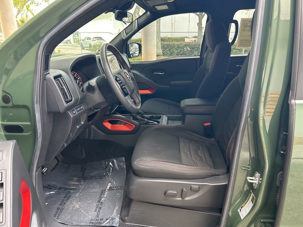 Used 2025 Nissan Frontier Pro-X RWD image 5