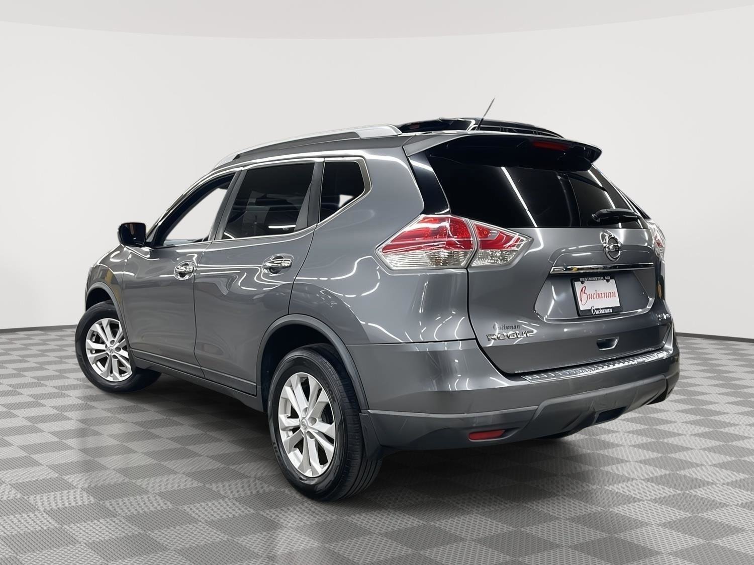 Used 2016 Nissan Rogue SV image 4