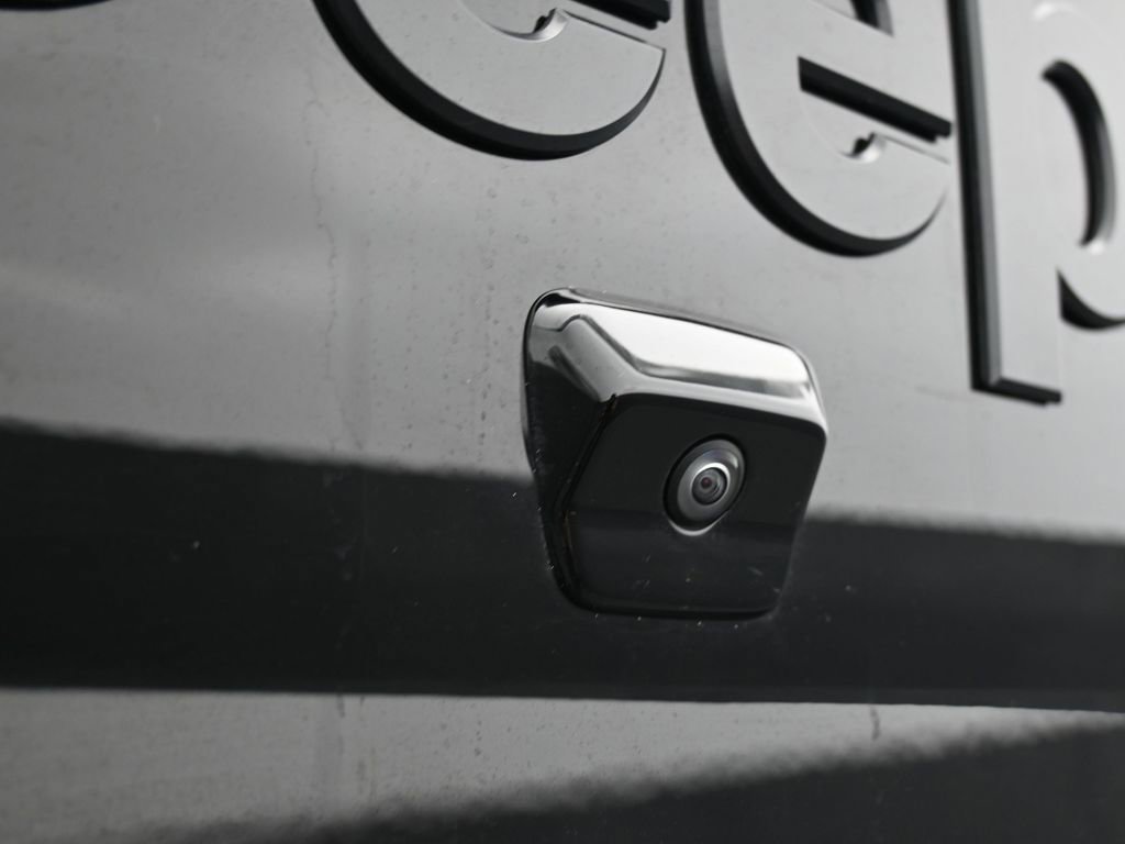 Used 2024 Jeep Gladiator Sport w/ Premium Package image 33