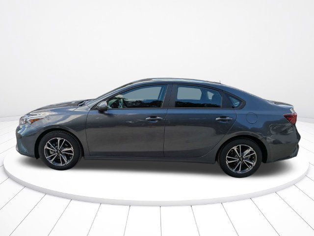 Used 2023 Kia Forte LXS FWD image 7