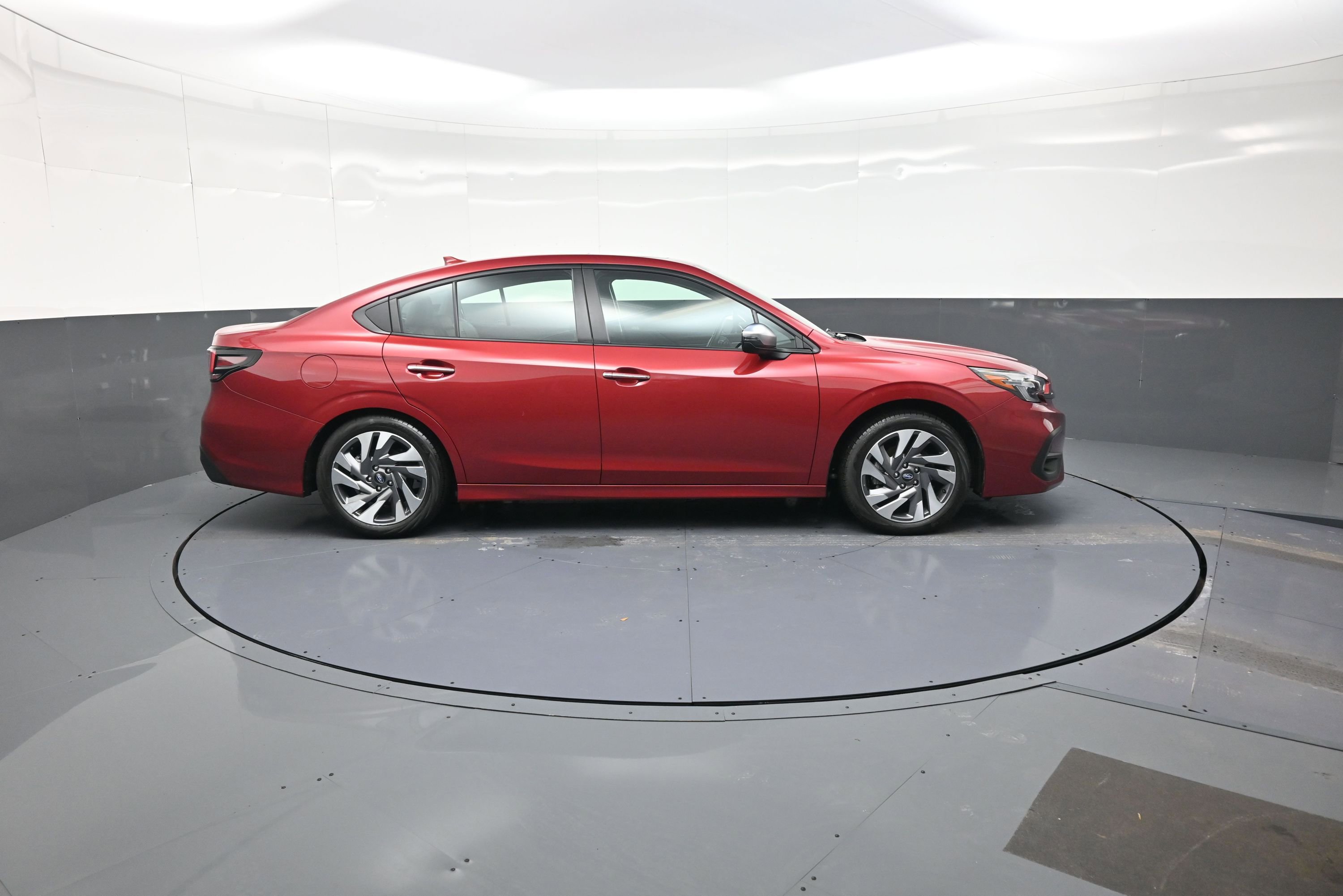 Used 2024 Subaru Legacy Touring XT image 2