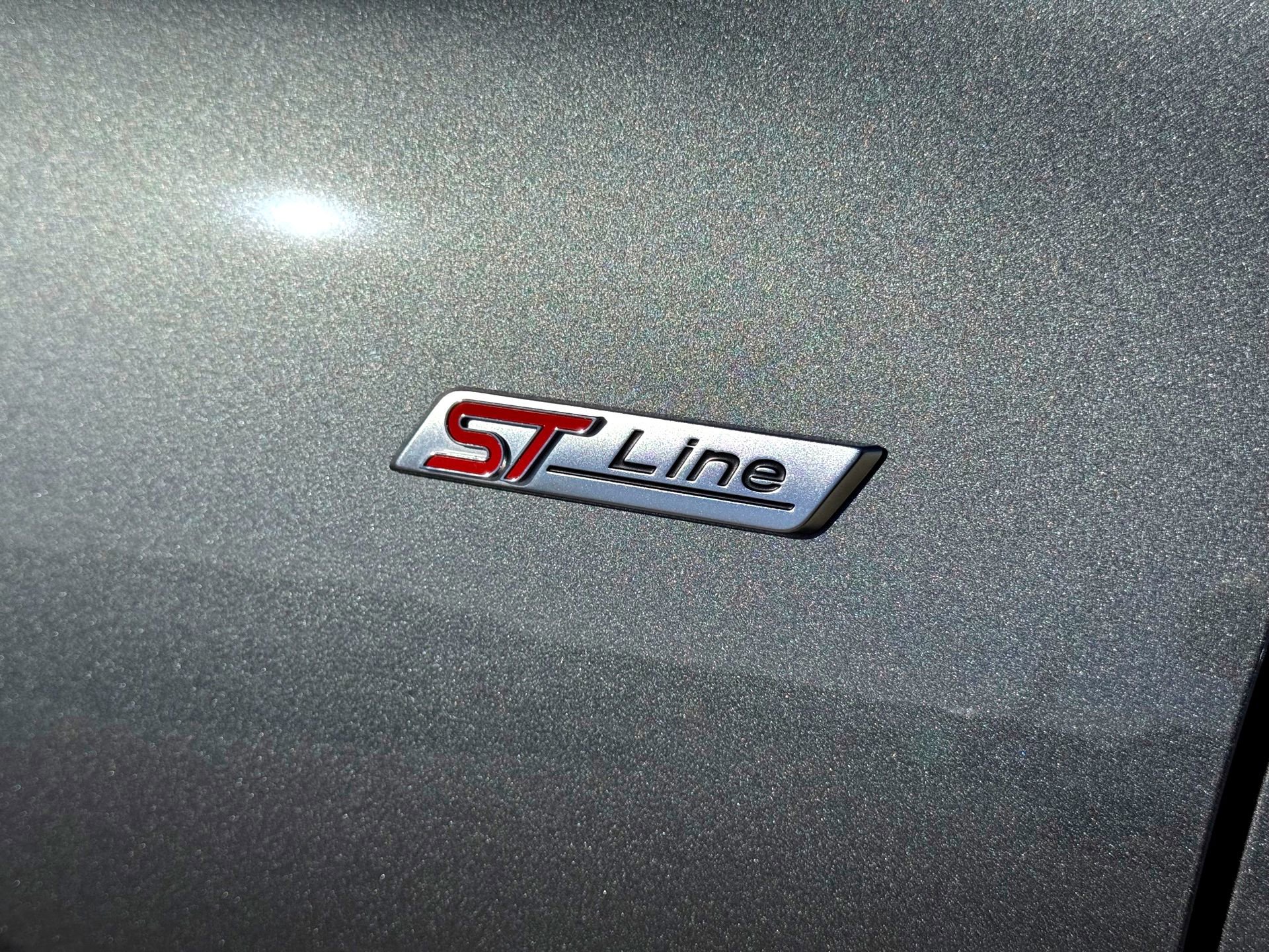 Used 2025 Ford Escape ST-Line w/ Tech Pack #1 image 3