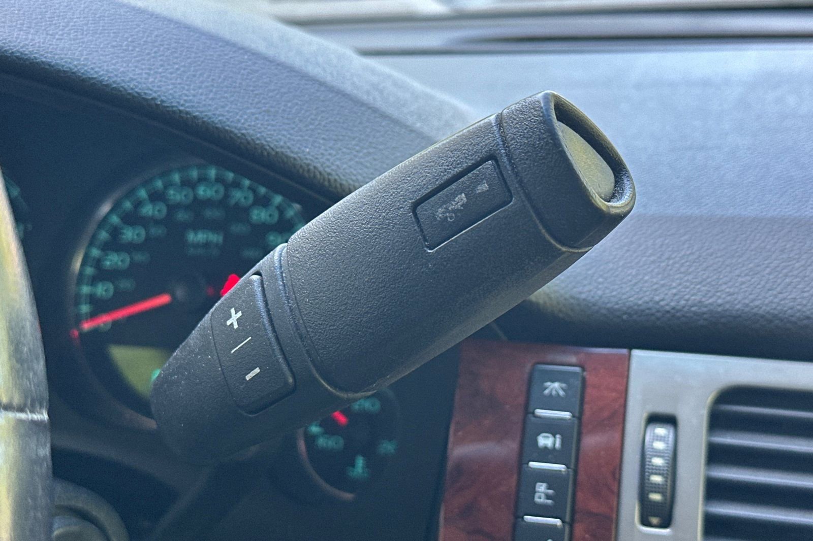 Used 2011 Chevrolet Silverado 2500 LTZ w/ LTZ Plus Package image 31