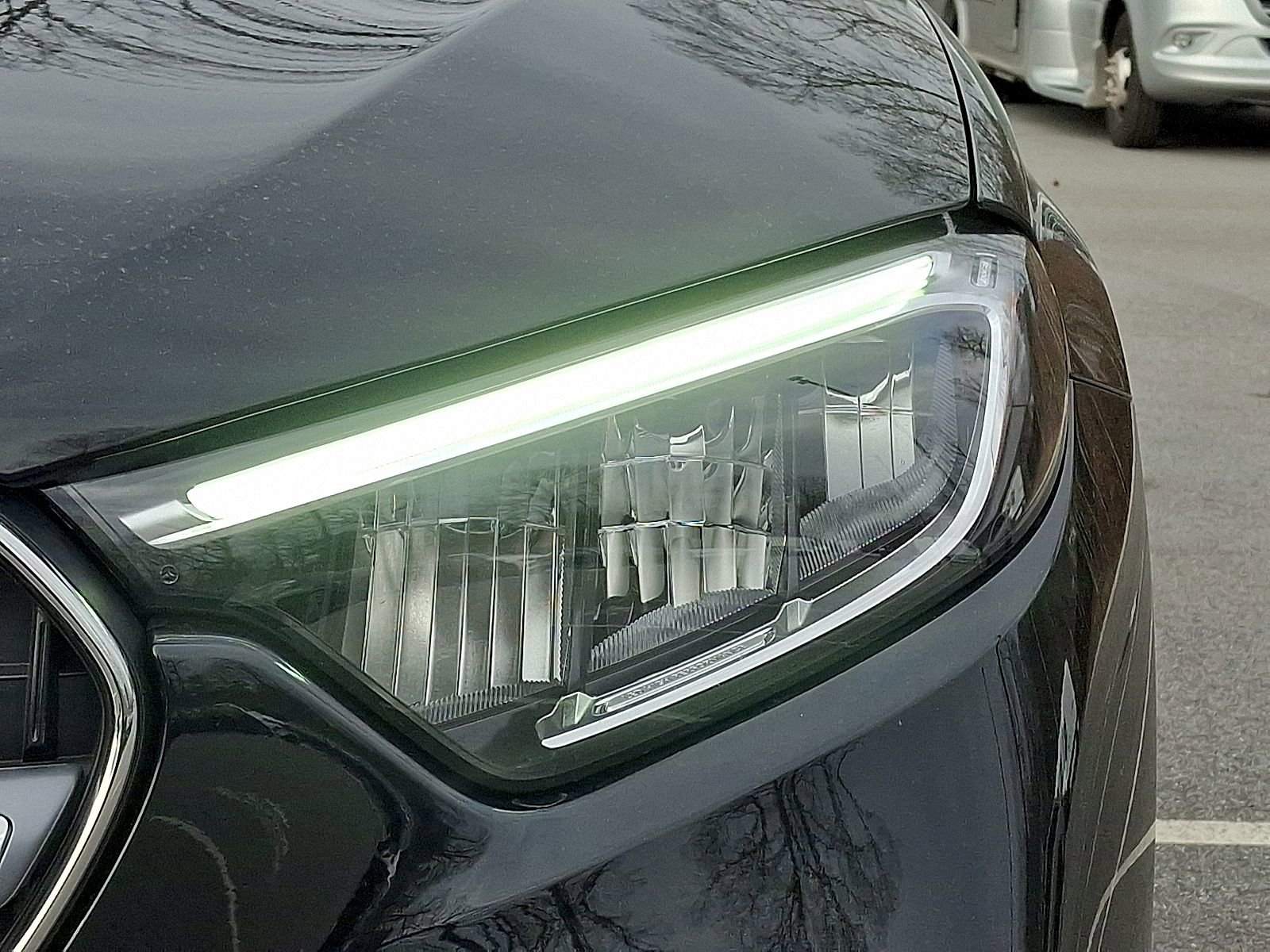 Certified 2025 Mercedes-Benz GLC 300 4MATIC image 9