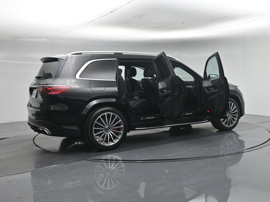 Used 2025 Mercedes-Benz GLS 63 AMG 4MATIC image 4