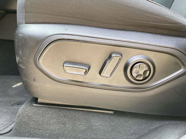 Used 2023 Jeep Grand Cherokee Laredo AWD/4WD image 9