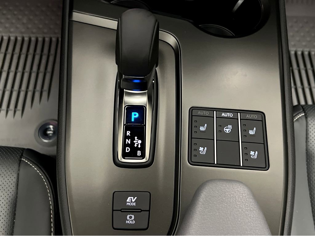 New 2026 Lexus UX 300h AWD image 32