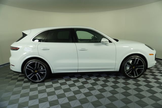 Used 2022 Porsche Cayenne Turbo AWD/4WD image 8