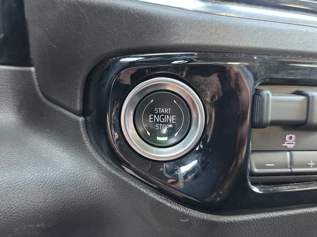 Used 2025 Chevrolet Silverado 1500 LT AWD/4WD image 23