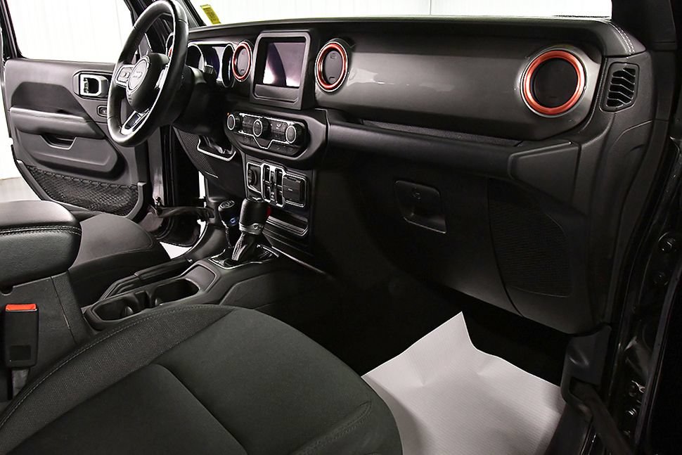 Used 2019 Jeep Wrangler Unlimited Sahara AWD/4WD image 25