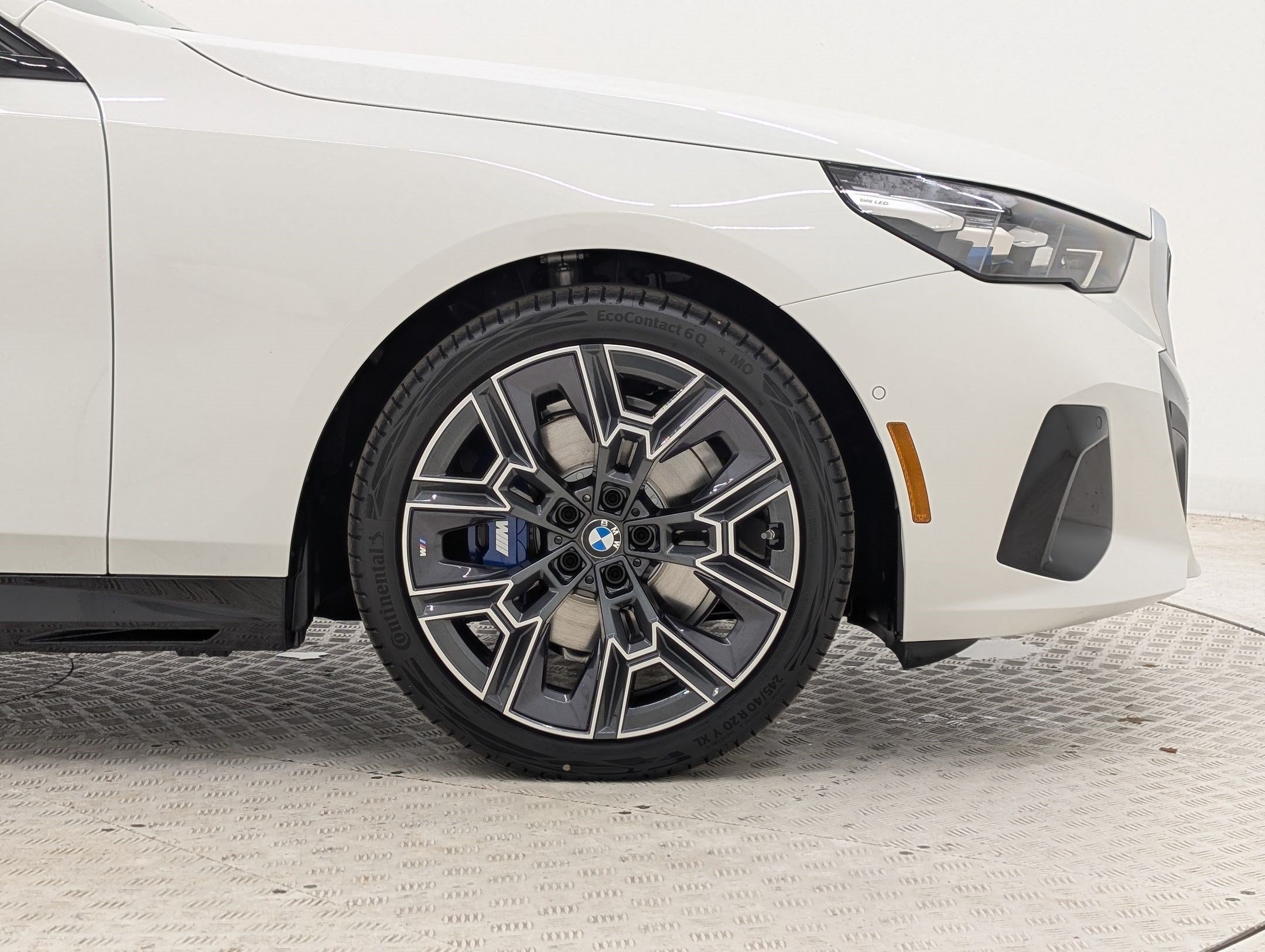 New 2026 BMW 530i w/ M Sport Package RWD image 12