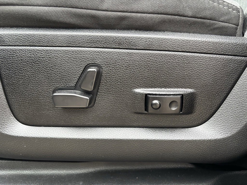 Used 2023 RAM 3500 Big Horn w/ Level 1 Equipment Group image 26