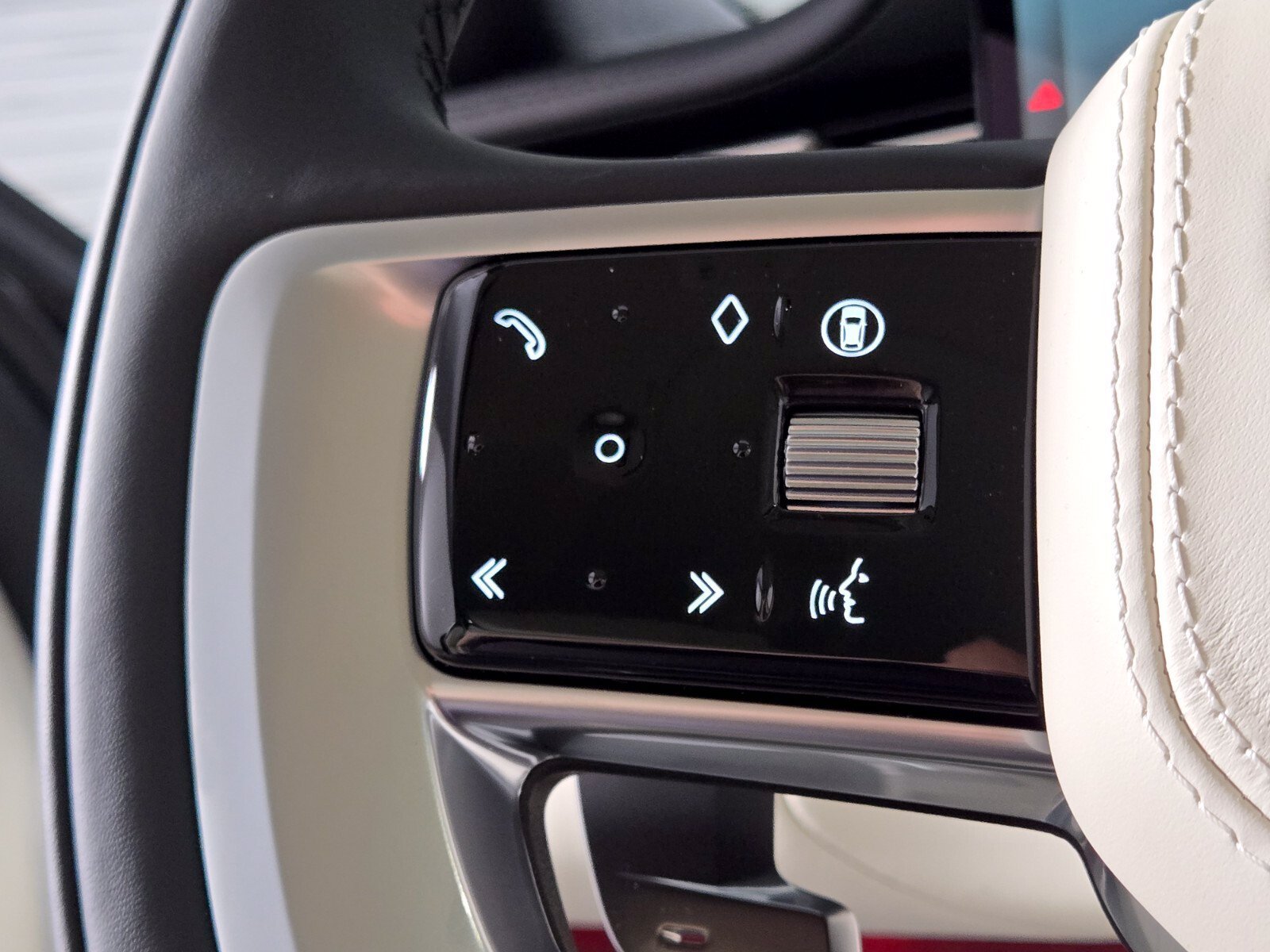 New 2027 Land Rover Range Rover SE AWD/4WD image 24