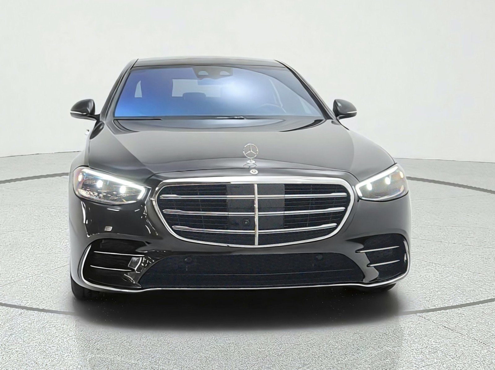 Certified 2025 Mercedes-Benz S 580 4MATIC Sedan image 2