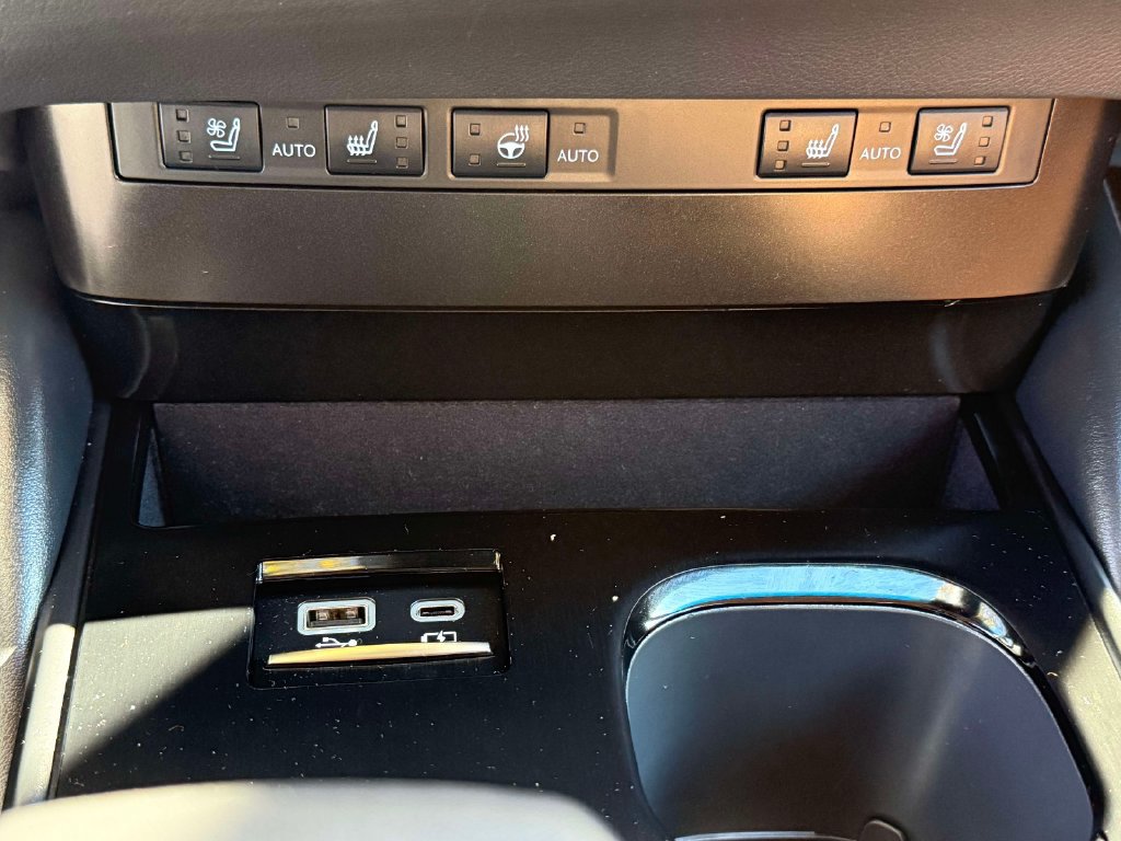 Used 2025 Lexus ES 350 w/ Premium Package FWD image 22