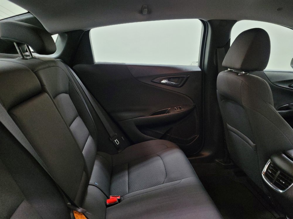 Used 2018 Chevrolet Malibu LT w/ Driver Confidence Package FWD image 19