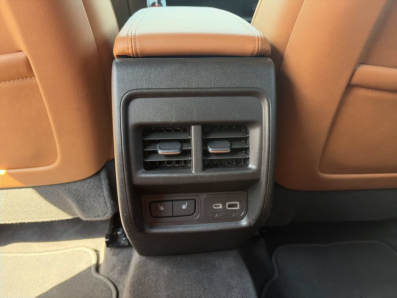 Used 2021 Cadillac XT4 Premium Luxury FWD image 30