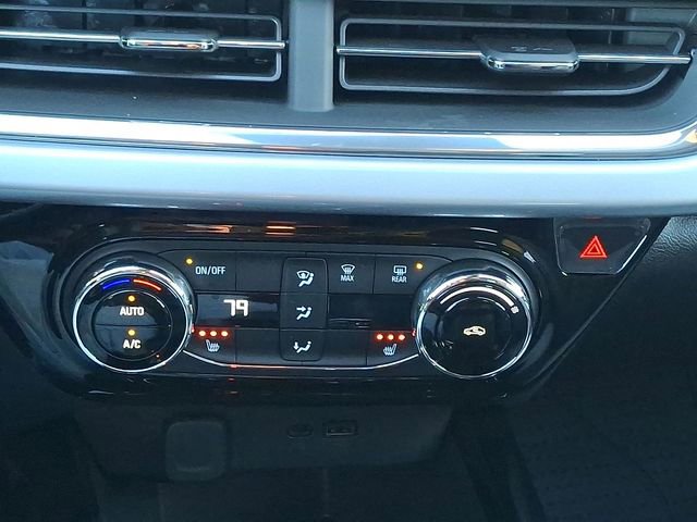 Certified 2025 Chevrolet Trax LT w/ Driver Confidence Package image 17