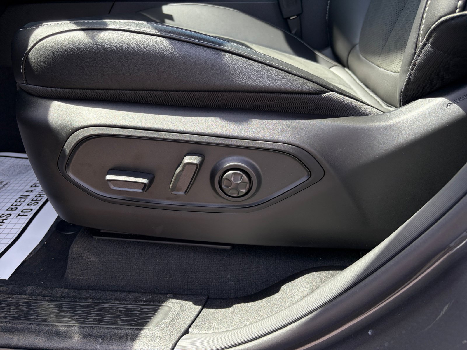 New 2026 Jeep Grand Cherokee Altitude AWD/4WD image 19