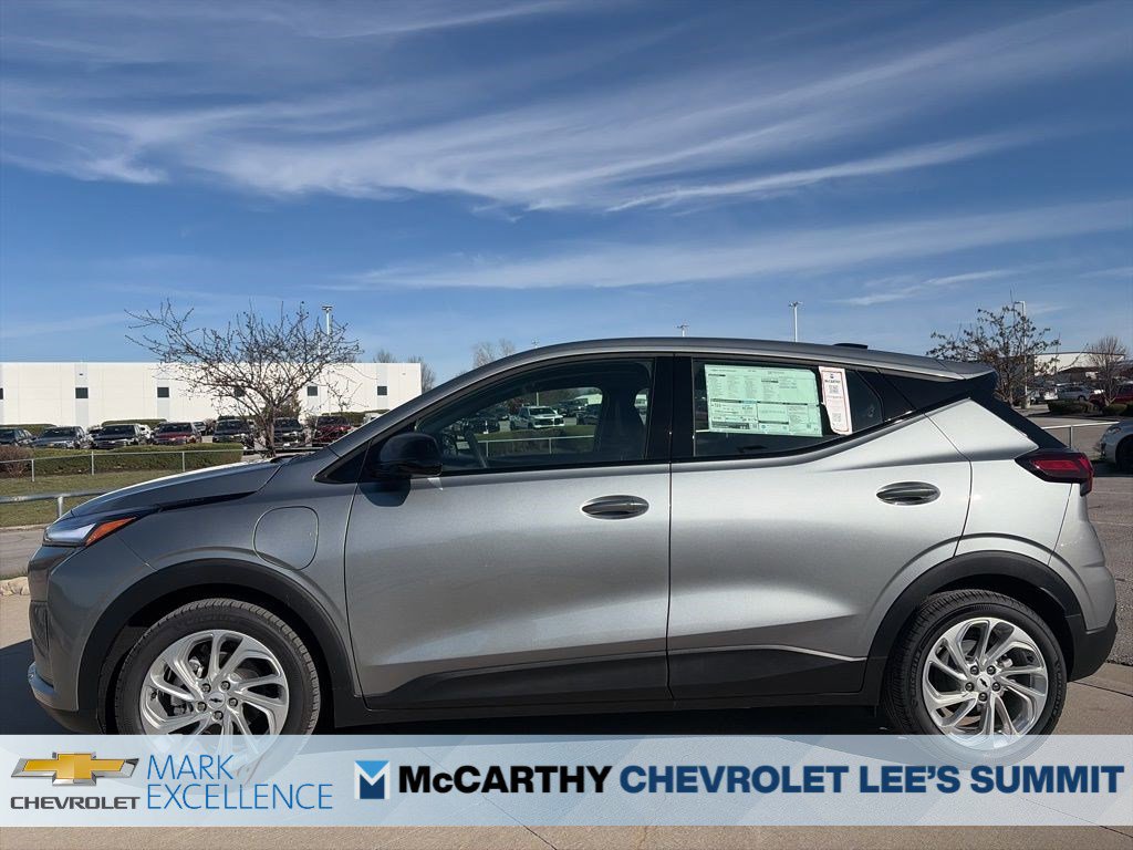 New 2027 Chevrolet Bolt LT w/ Comfort Package FWD image 5