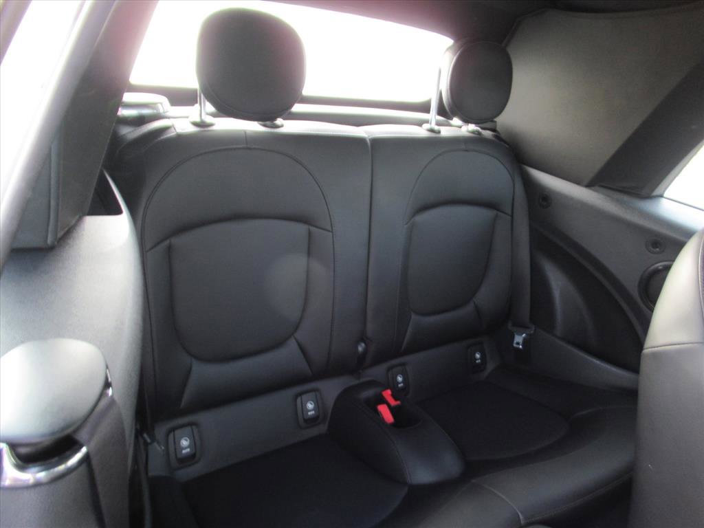 Used 2016 MINI Cooper Convertible image 23