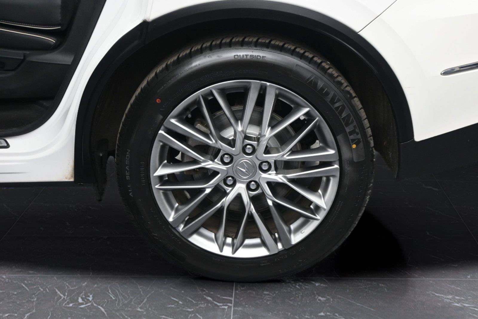 Used 2023 Acura MDX SH-AWD w/ Advance Package image 13