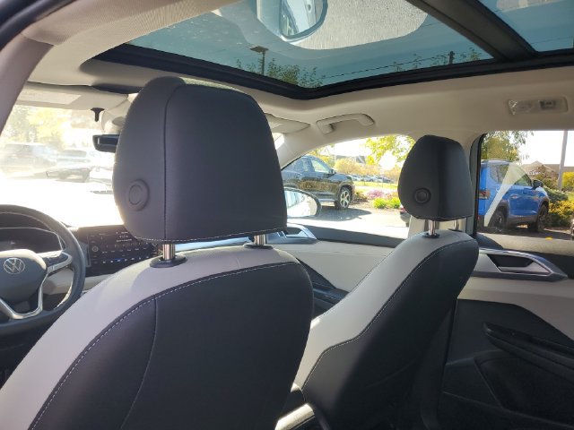 New 2027 Volkswagen Taos SE AWD/4WD image 9