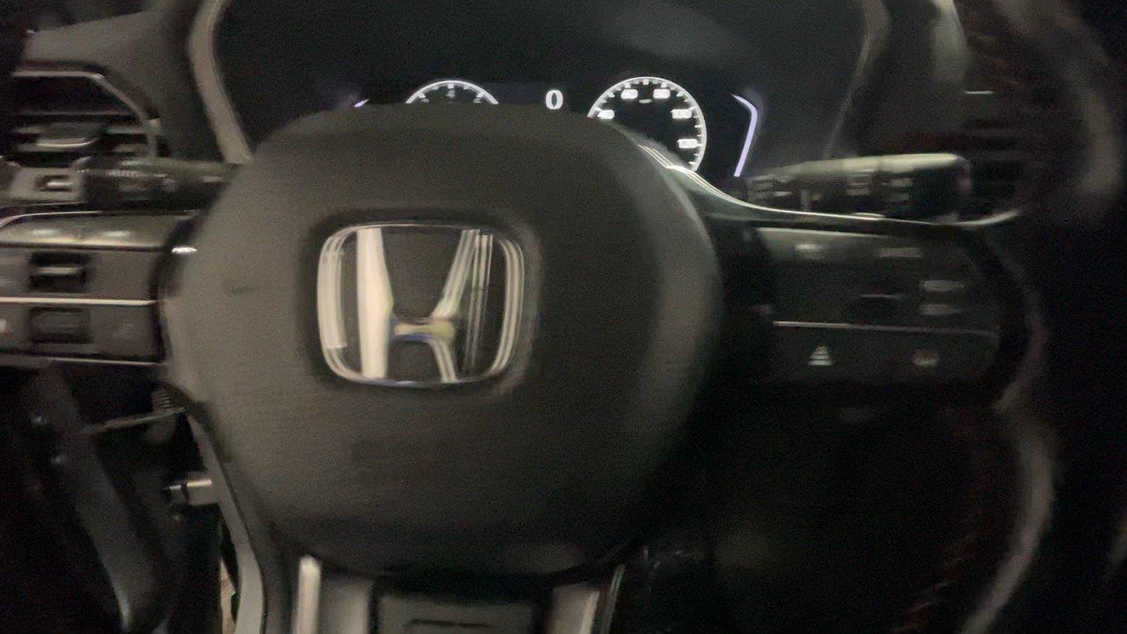 Certified 2025 Honda Pilot TrailSport image 33
