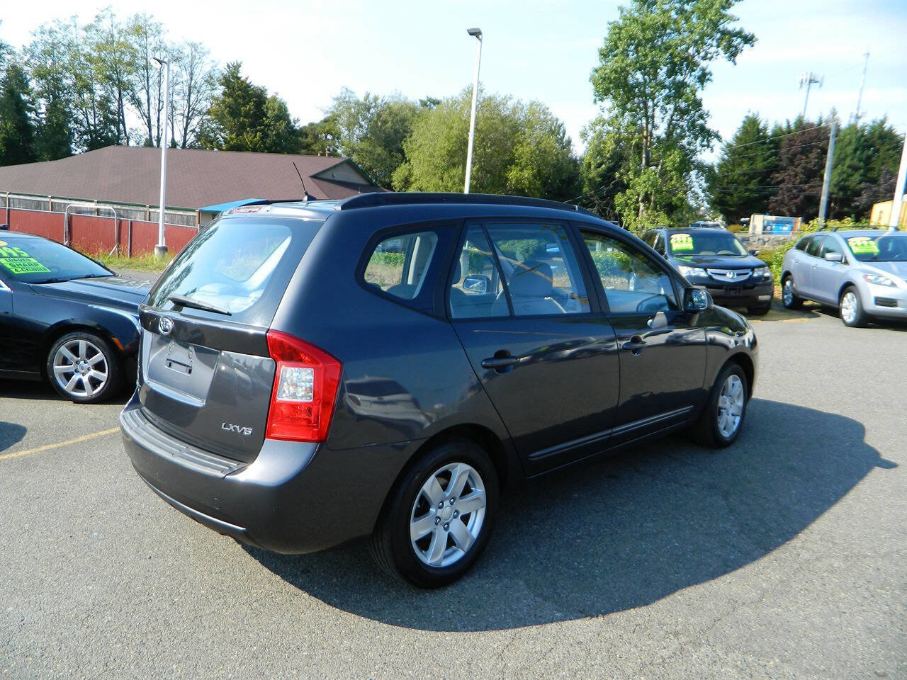 Used 2008 Kia Rondo LX w/ Convenience Pkg image 8