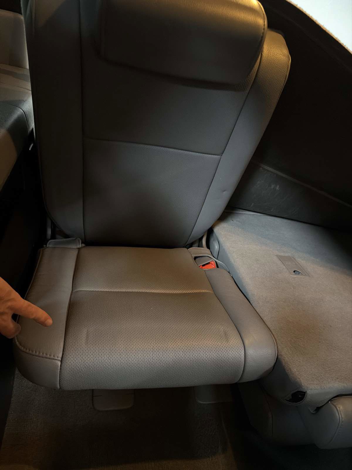 Used 2010 Toyota Sequoia Platinum RWD image 34