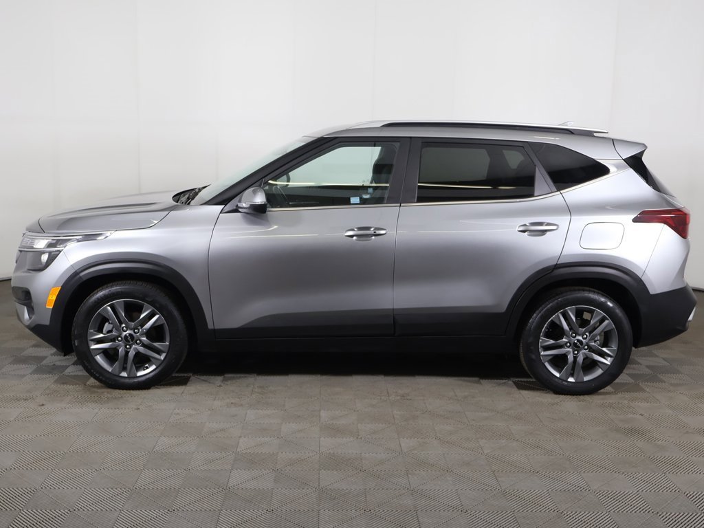 Used 2023 Kia Seltos S w/ Navigation Package image 16