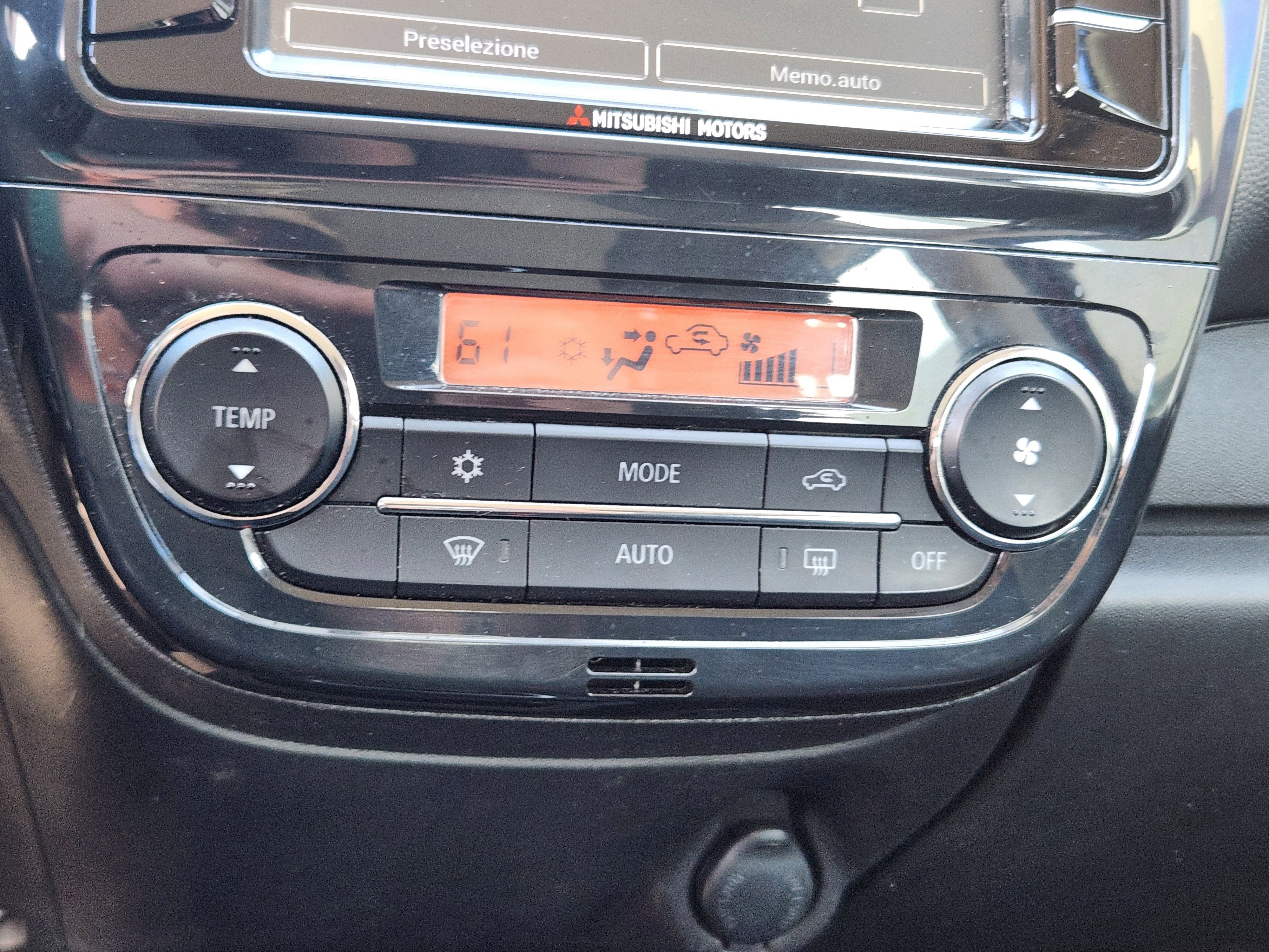 Used 2018 Mitsubishi Mirage SE image 28