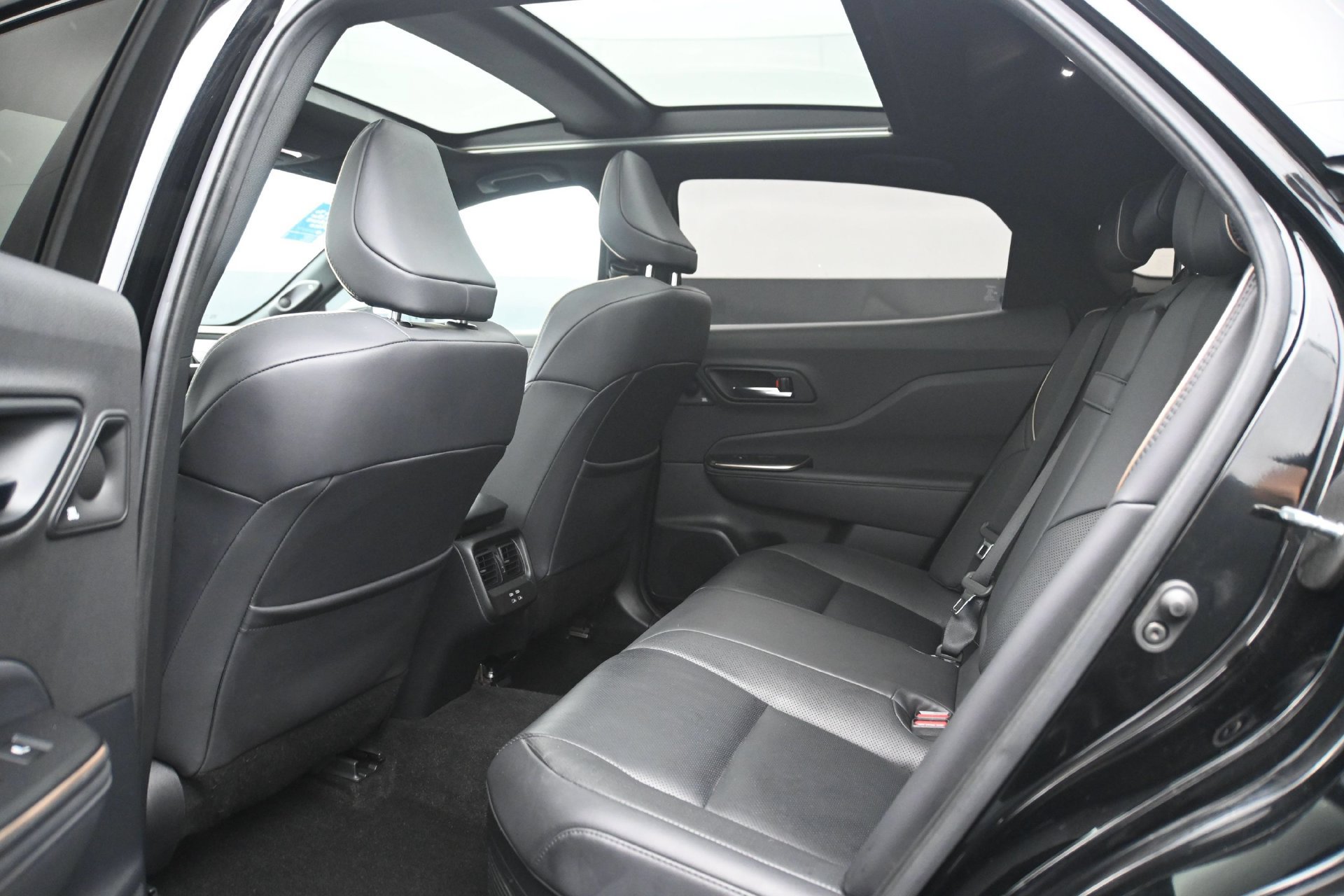 Used 2023 Toyota Crown AWD/4WD image 15