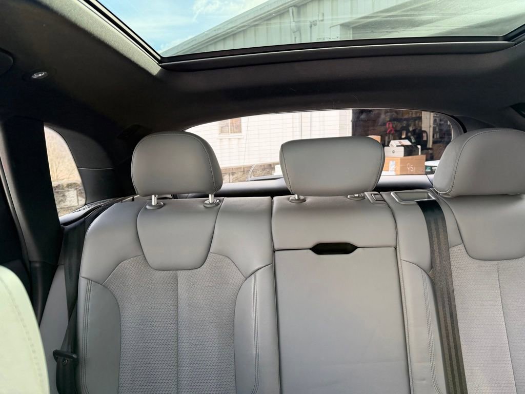 Used 2022 Audi SQ5 Premium w/ Convenience Package image 20