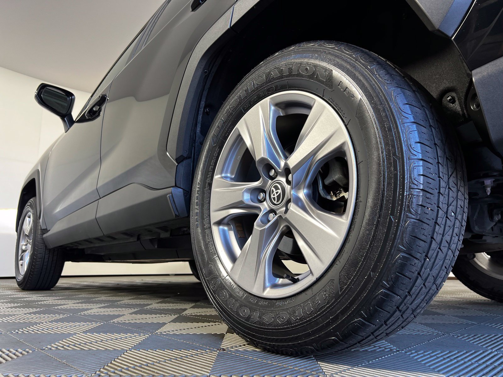 Certified 2022 Toyota RAV4 XLE FWD image 25