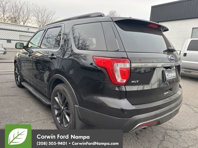 Used 2017 Ford Explorer XLT w/ Equipment Group 202A image 6