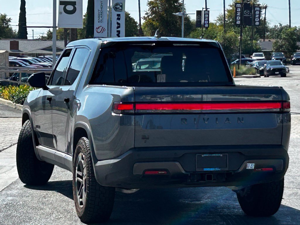 Used 2025 Rivian R1T Adventure Dual AWD/4WD image 2