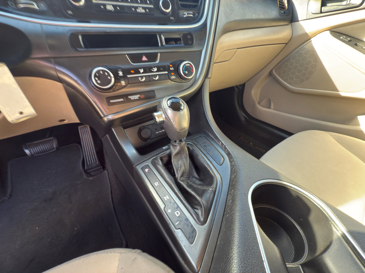 Used 2014 Kia Optima LX image 16