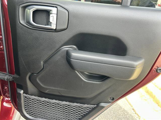 Used 2022 Jeep Gladiator Mojave w/ Trailer Tow Package image 23