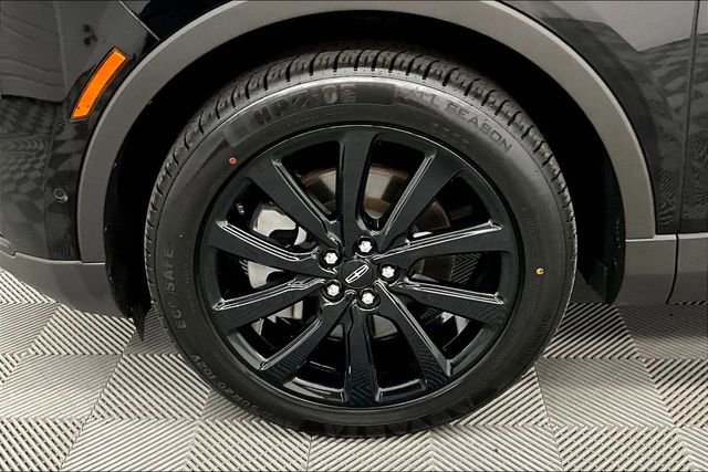 Used 2023 Lincoln Nautilus Reserve w/ Equipment Group 201A image 10