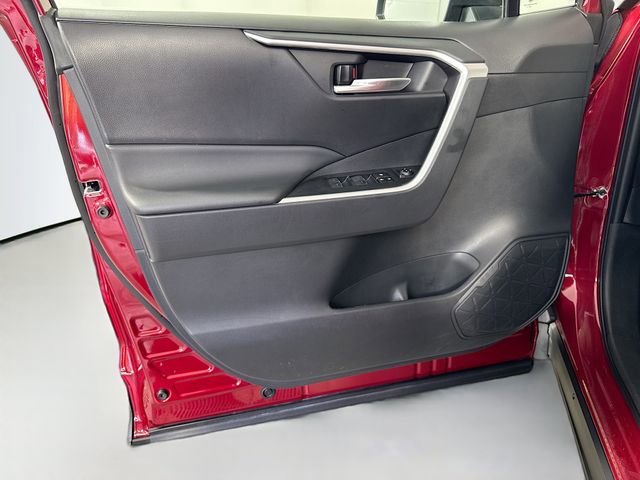 Used 2023 Toyota RAV4 XLE w/ Convenience Package FWD image 13