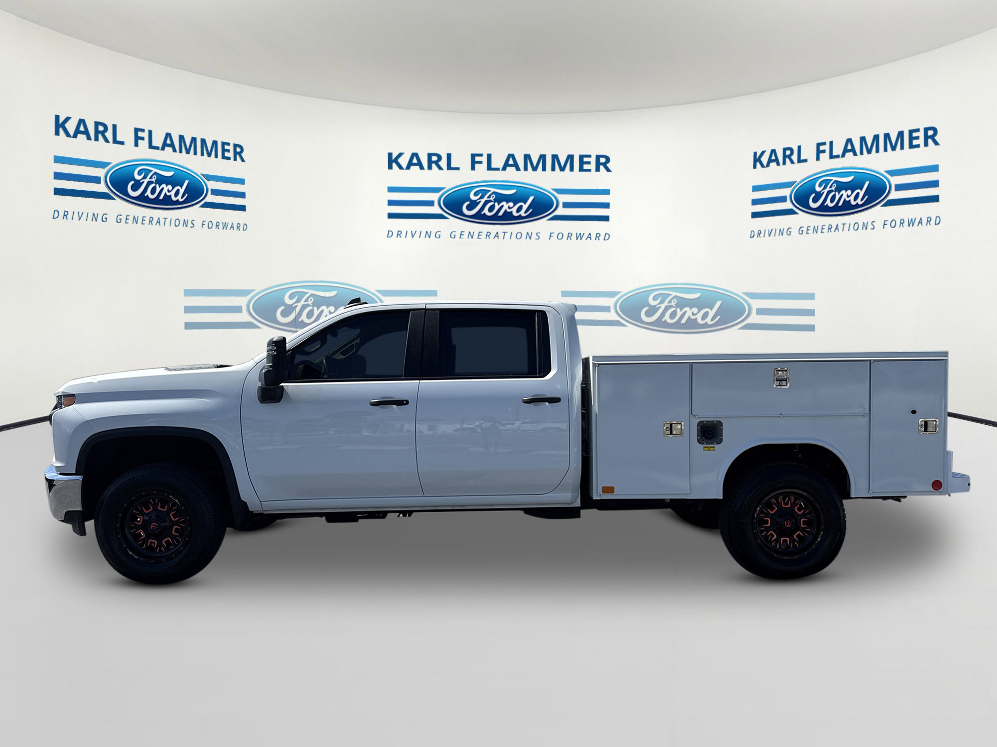 Used 2023 Chevrolet Silverado 3500 W/T w/ WT Convenience Package image 5